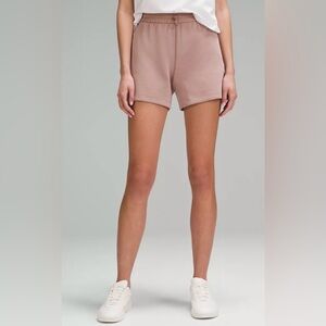 Lululemon Softstreme High-Rise Short 4" NWT Size4